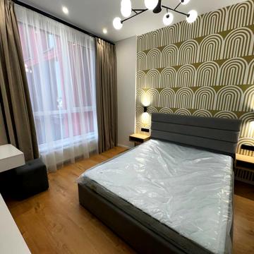 Євгена Коновальця вул., 37