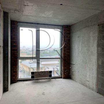 Причальна вул., 8