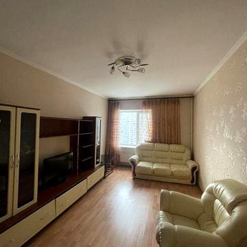 Сдам в Оренду Двухкімнатну Квартиру Антоновича 125А,м. Палац "Україна"