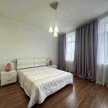 Лесі Українки бульв., 30-Б