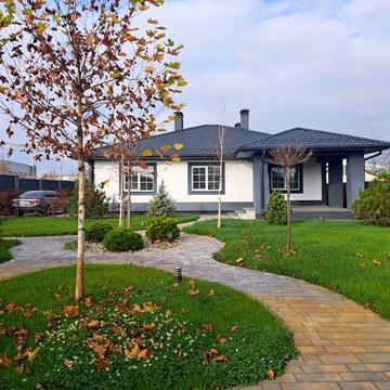 Якова Качури вул., 13