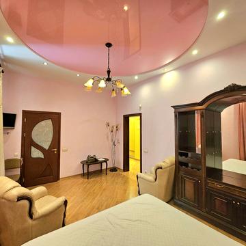 Тарасівська вул., 19