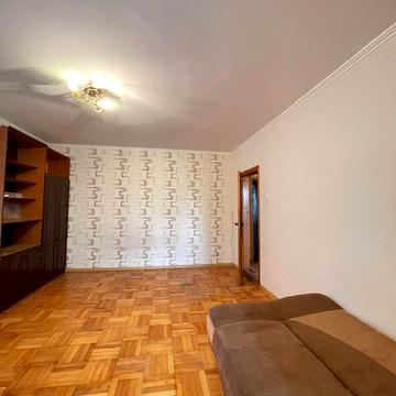 Євгена Чикаленка вул., 87