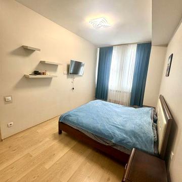 Двокімнатна квартира з євроремонтом. Р-н пляжу Приват Елінг