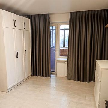 Драгоманова вул., 5