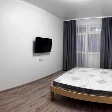 Бережанська вул., 18