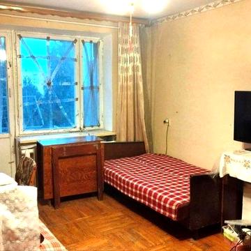 Продам однокомнатную квартиру 
 ул. Затонского 5,