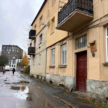 Олійна вул., 36