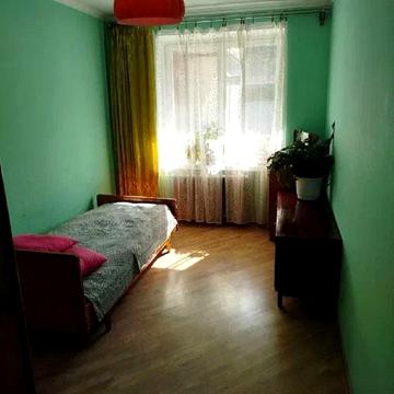 Пасічна вул., 8