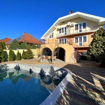 Продаж добротного приватного будинку/Ужгород