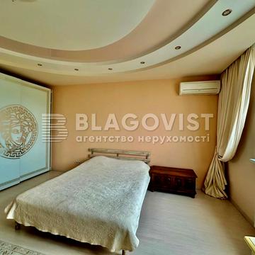 Олександра Мишуги вул., 12