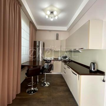 Костельна вул., 10