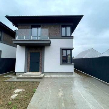 Будинок 120 м² з газом і асфальтованим під’їздом—4 окремі кімнати, 5 с