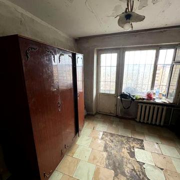 Продам малосімейку на Ювіленій вул.Покровська