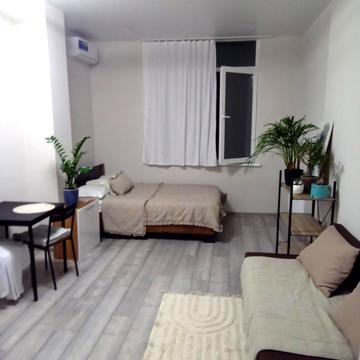 Нагірна вул., 18/16