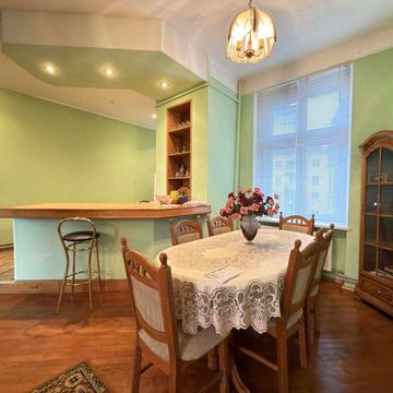 Грюнвальдська вул., 15