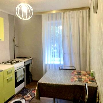 3- кім.Братиславська 15. Чернігівська. Троещенський ринок