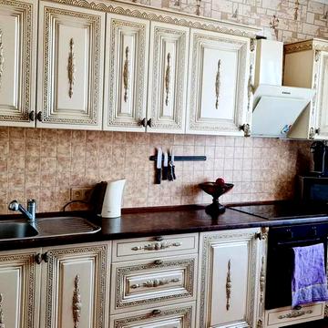 Дмитрівська вул., 75