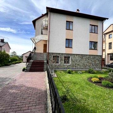 Продаж будинку біля Львова, с. Малечковичі