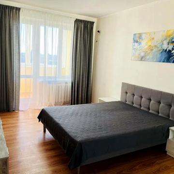 Волинська вул., 10