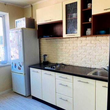 Світла 1к, з газом, Татарська 3/2, м Лукянівська 10хв