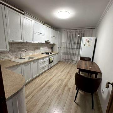 Оренда Кіартири! Героїв Майдану-2 кімнати + власний гараж !