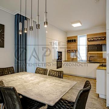 Покровська вул.