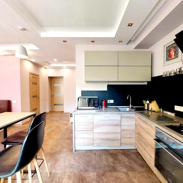 Печерська вул., 28