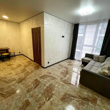 Вишнева вул., 8