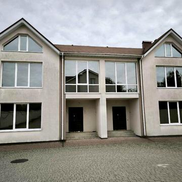 Таунхауси  та Дуплекси у самому місті Розтермінування