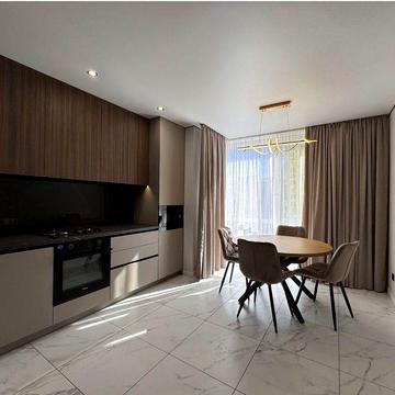 Продаж 2-кім квартири, дизайнерський ремонт, район ТЦ Майдан