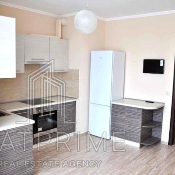 Анни Ахматової вул., 22