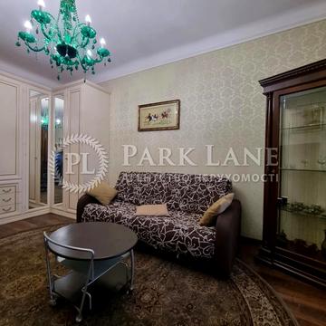 Очаківська вул., 8