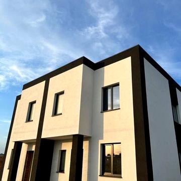 Чудовий 3К котедж, з ідеальним розташуванням!