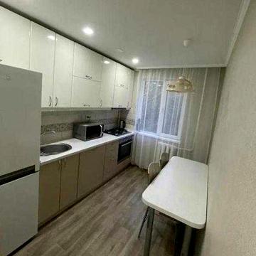 В продаже двухкомнатная квартира на  Одесккой, по улице Зерновой