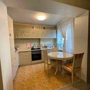 Сдам 3 к квартиру с ремонтом ,Победа не высокий этаж