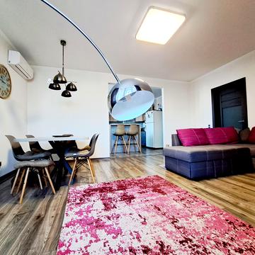 Геннадія Афанасьєва вул., 11