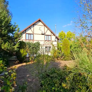 вул. Геологів, 21