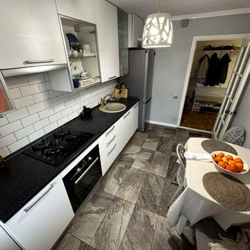 Рибальський пров., 12