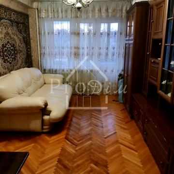 Леоніда Каденюка просп. (Юрія Гагаріна), 17