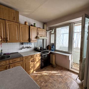 Дунайська вул., 2