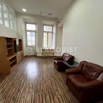 Костельна вул., 8