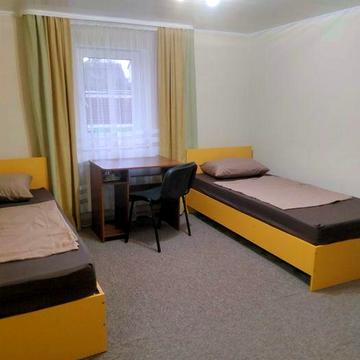 Здаю будинок на довготрив.термін для 2 хлопців, 1 кімната, 6000грн/1