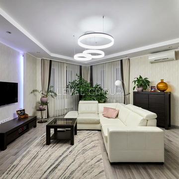 Голосіївська вул., 13