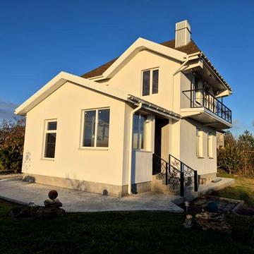 Дом у озера пригород Черноморска