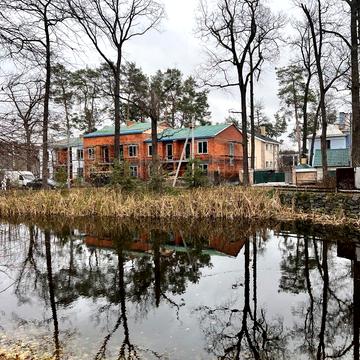 Варшавська вул.