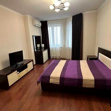 Здається простора  двокімнатна квартира в ЖК Авіатор, Гузара 26