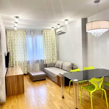 Юрія Шумського вул., 5