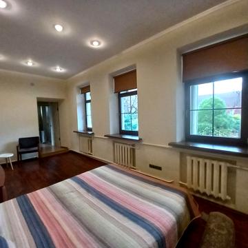 Петропавлівська вул.