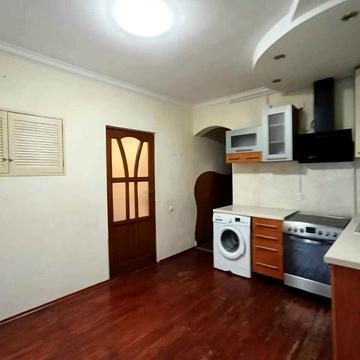 Володимира Великого вул. (Артема), 38